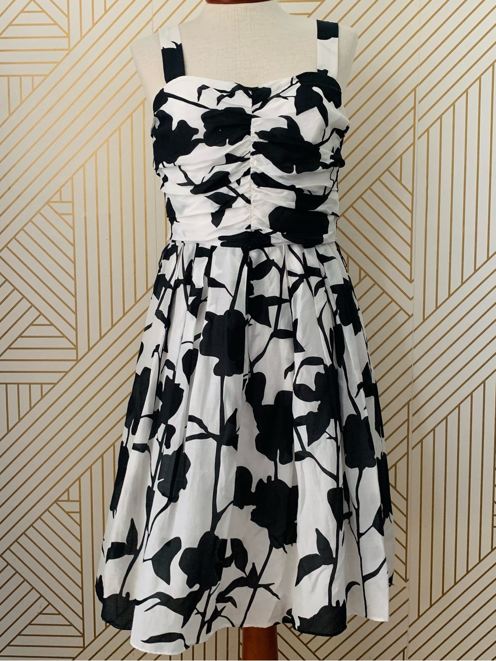 White House Black Market cotton silk classic Leaf Print floral abstract Dress 6